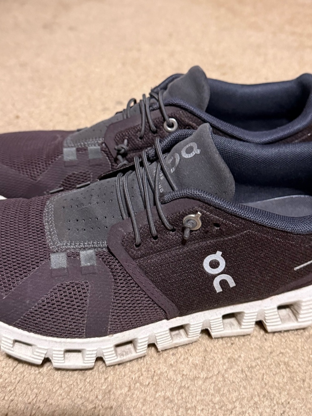 On Running Cloud Sneakers in eggplant with White Sole